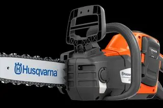 Husqvarna Power Axe 225i (battery and charger included) Price Cut